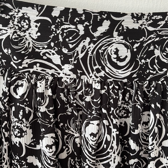 NYGARD | patterned skirt - Picture 2 of 5